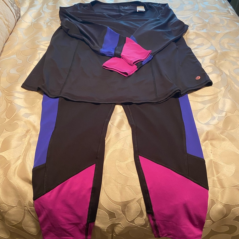 LIVI by Lane Bryant Leggings outfit